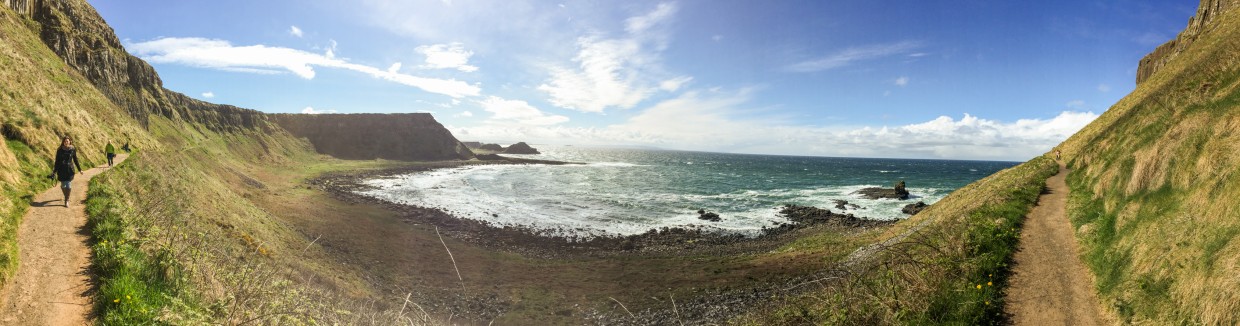 Giant's Causeway cliggs panorama